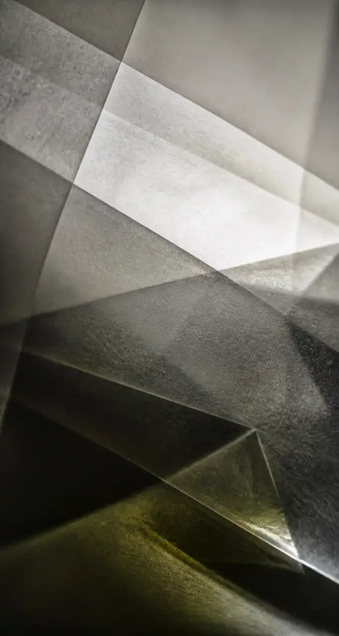 Superposition abstraite de films translucides éclairés par transparence