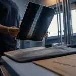 Radio du dos : image de radiographie du rachis